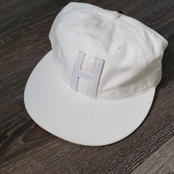 Herschel Supply Company Other - Herschel "Creston" H Baseball Cap NWOT